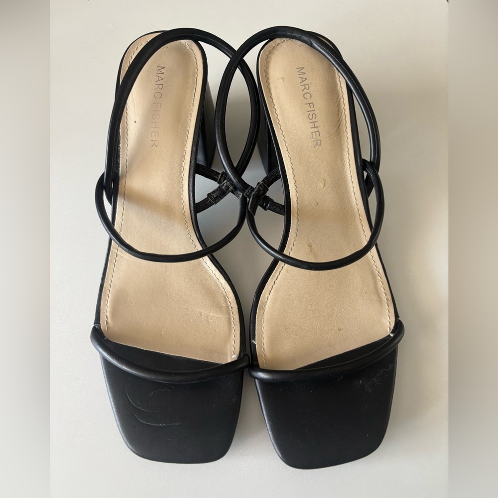 Used Marc Fisher size 8 sling back heel